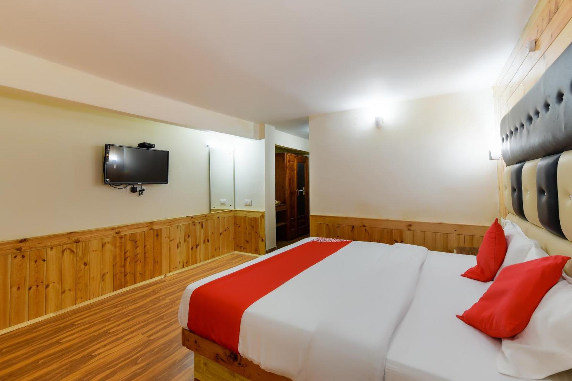 Oyo 46485 Hotel Vijayant Манали Экстерьер фото